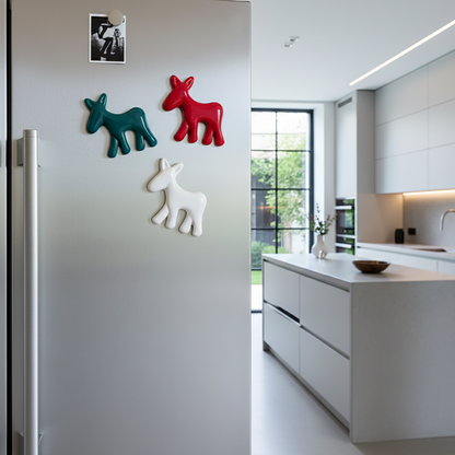 Calamita con asinello di Civita in ceramica