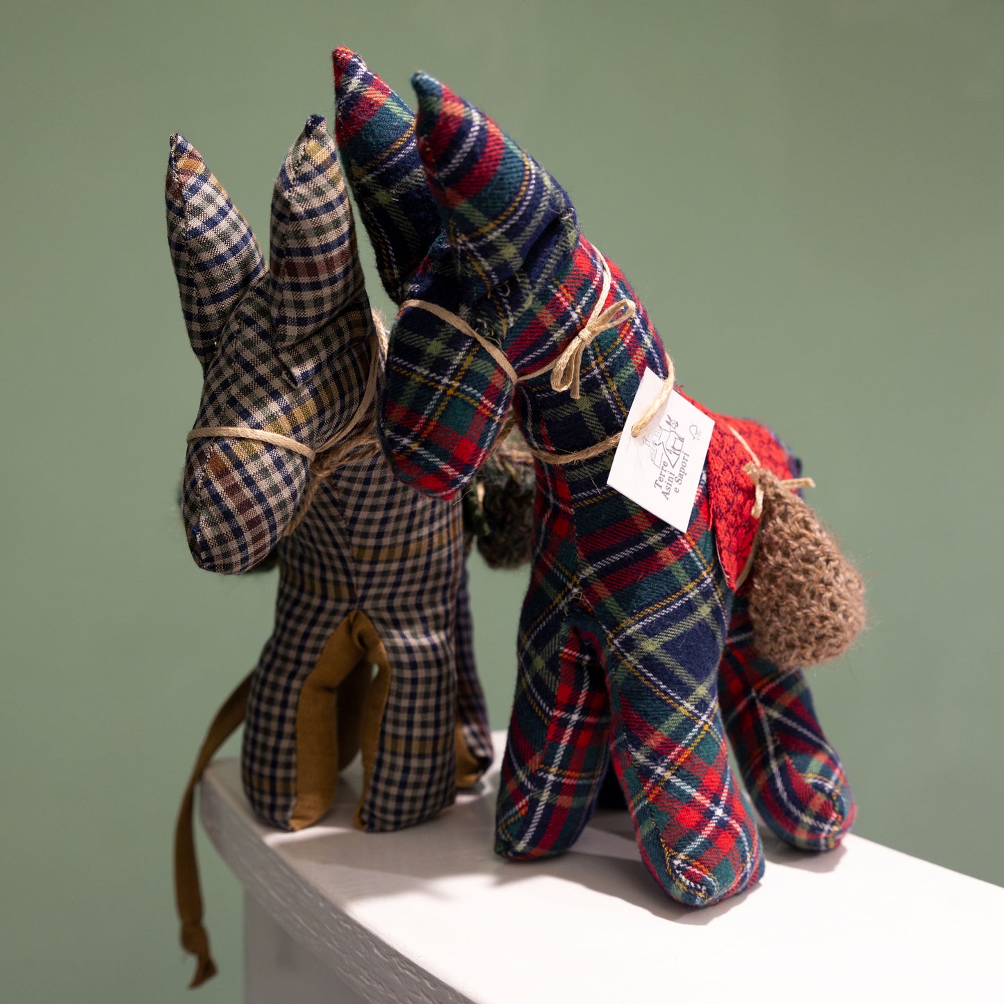 Asinelli di Civita in stoffa con sella