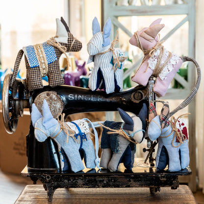 Asinello di Civita in stoffa piccolo con sella